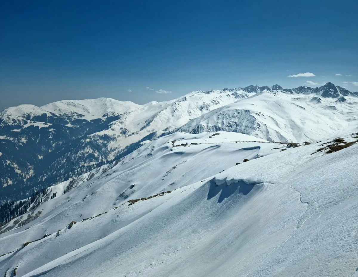 Snow-covered mountain ridges above Gulmarg